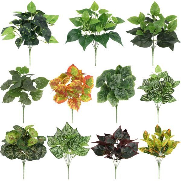 The Real Plant Wall and the Green Plant Wall Are Matched with Plastic Artificial Flowers and Glue, with a Tactile Feel of Green